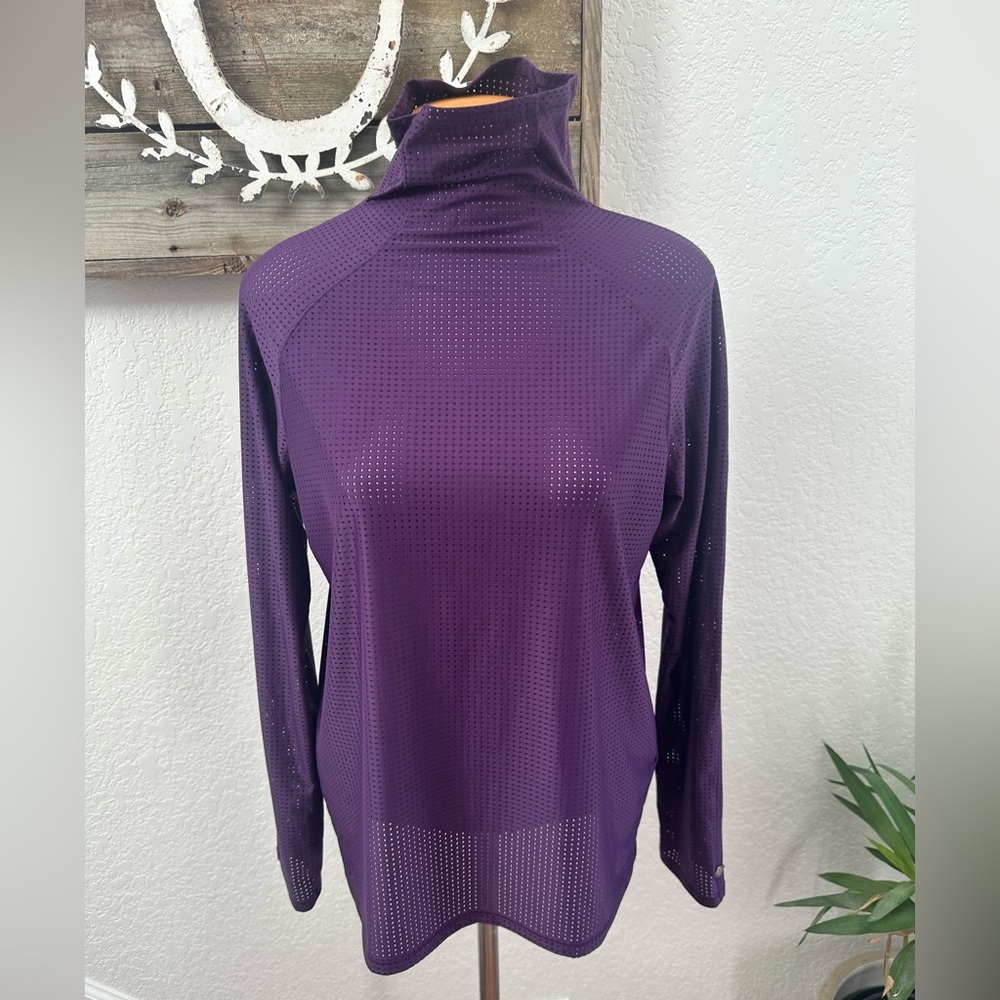 CALIA by Carrie Underwood Perforated Purple Long Sleeve‎ Top size m
